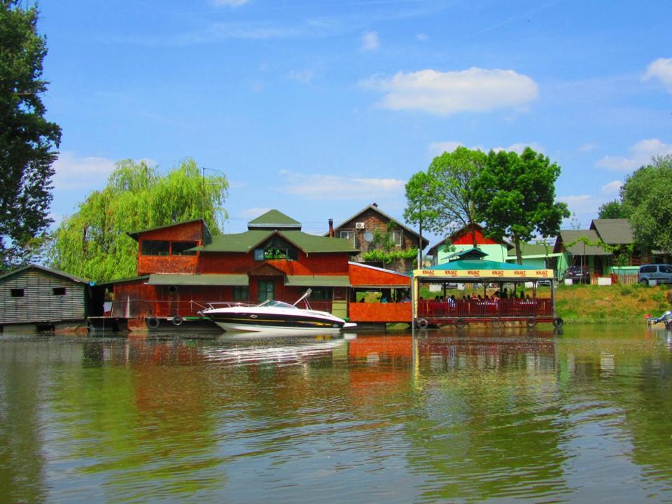 Danube Fairy Villa Futak Kültér fotó